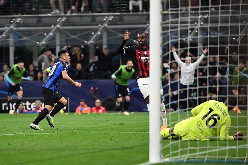 弗里克：拉菲尼亚未入选FIFA最佳阵简直是笑话，他配得上（弗里克：FIFA最佳阵容没有拉菲尼亚堪称笑话，他理应入选）
