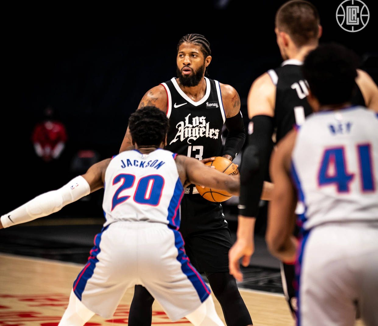 上届意甲冠亚军输球！朱婷10分无缘决赛，边攻低迷科内新赛季首败（意甲上季冠亚军双双输球，朱婷10分无缘决赛，边攻低迷科内遭赛季首败）