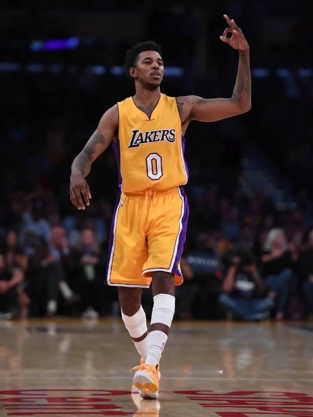 广岛主帅：能以一场胜利收官我感到高兴，比赛的过程极具挑战（广岛主帅：以胜利收尾令我欣喜，比赛过程充满挑战）