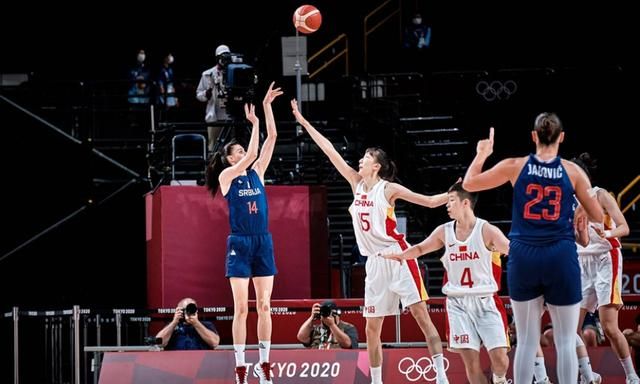 辽宁铁人祝贺重庆铜梁龙冲超：敢打敢拼，晋级中超实至名归（辽宁铁人向重庆铜梁龙致贺：敢打硬仗，晋级中超当之无愧）