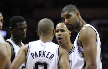 对手被压到无法呼吸（不给对手喘息之机）